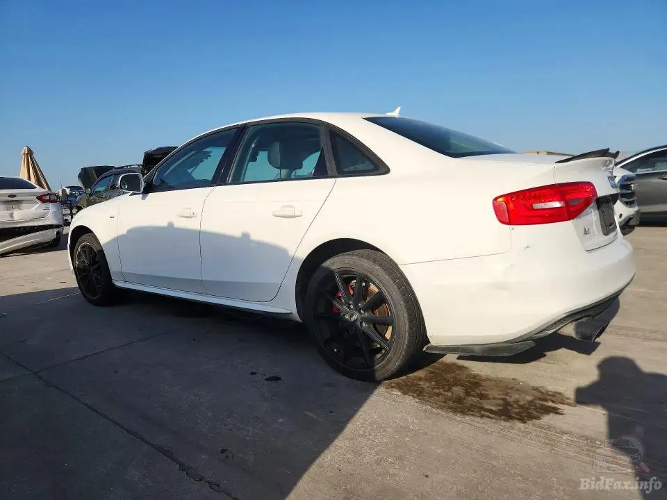 Audi A4 Premium S-Line 2016 — фото 2 з 6